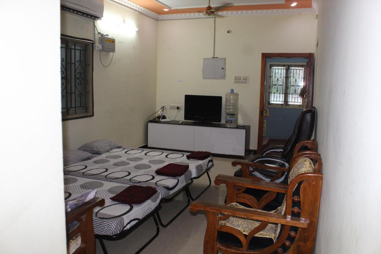 Centaurus Homestay Near Trichy Airport Tiruchirappalli Экстерьер фото